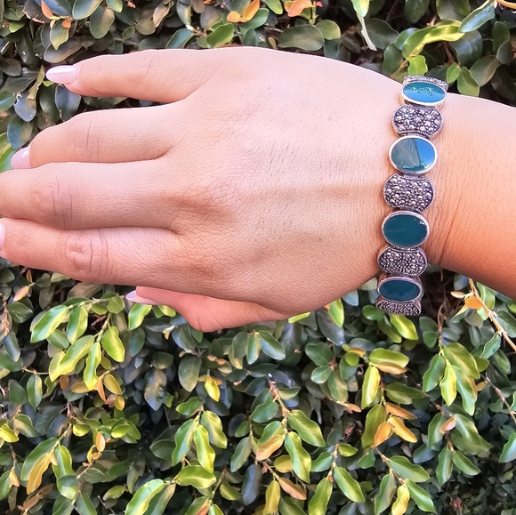 Vintage Green and marcasite bracelet - Picture 1 of 6